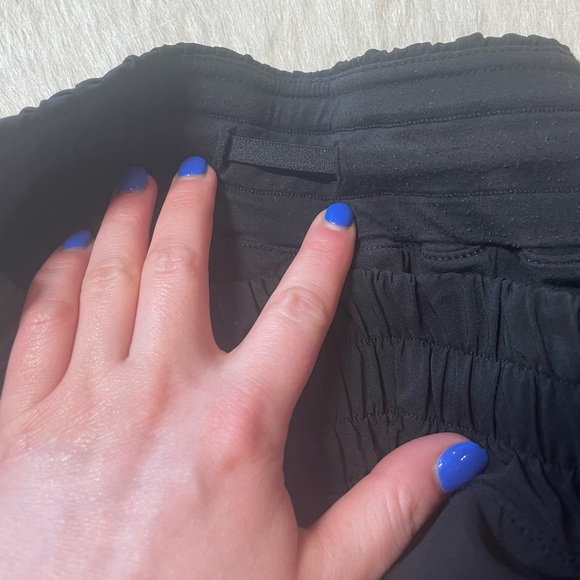 HeyNuts Stride Running Shorts Side Pocket Workout Shorts with Liner 4'' - Picture 8 of 8